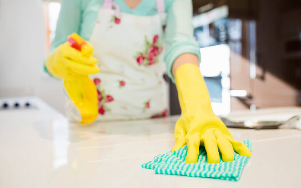 How do you clean quartz worktops